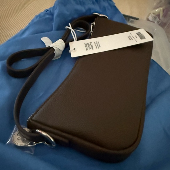 BAGGU Recycled Leather Pochette Brown NEW WITH TAGS NWT - Picture 5 of 6